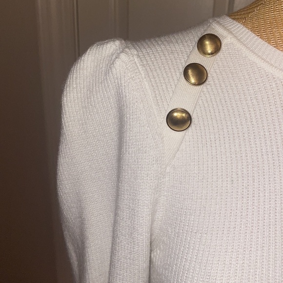 Zara White Sweater with gold buttons - Picture 6 of 9